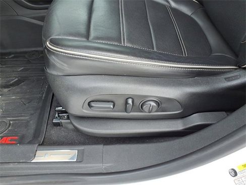 Used 2020 GMC Acadia Denali w/ Technology Package image 5