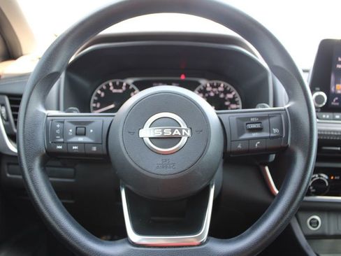 Used 2023 Nissan Rogue S image 25