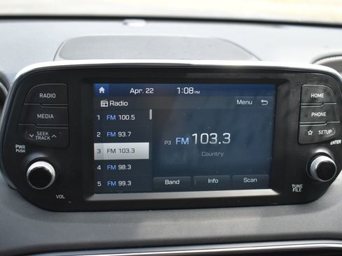 Used 2020 Hyundai Santa Fe SE image 28