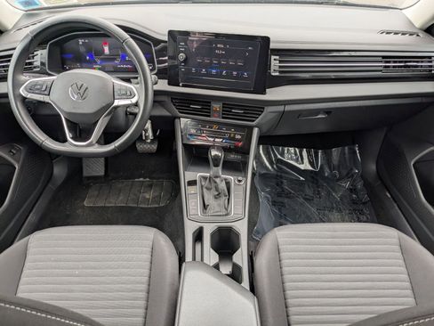 Used 2025 Volkswagen Jetta S image 16