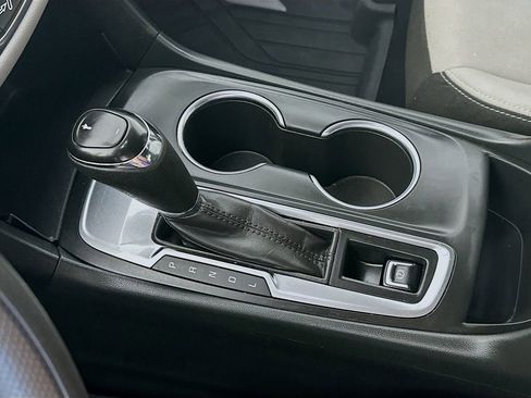 Used 2021 Chevrolet Equinox LT w/ LPO, Floor Liner Package image 17