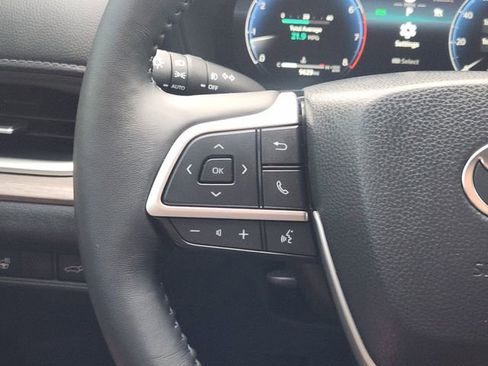 Used 2025 Toyota Grand Highlander FWD image 29