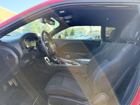 Used 2015 Dodge Challenger R/T w/ Quick Order Package 22B R/T image 39