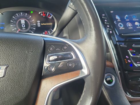 Used 2018 Cadillac Escalade ESV Luxury image 22
