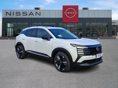 New 2026 Nissan Kicks SR w/ SR Premium Package AWD/4WD image 1
