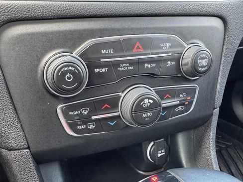 Used 2018 Dodge Charger SXT Plus w/ Navigation & Travel Group RWD image 19