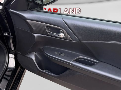 Used 2016 Honda Accord Sport image 21