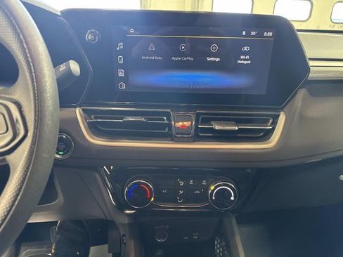 Used 2025 Chevrolet TrailBlazer LT image 11