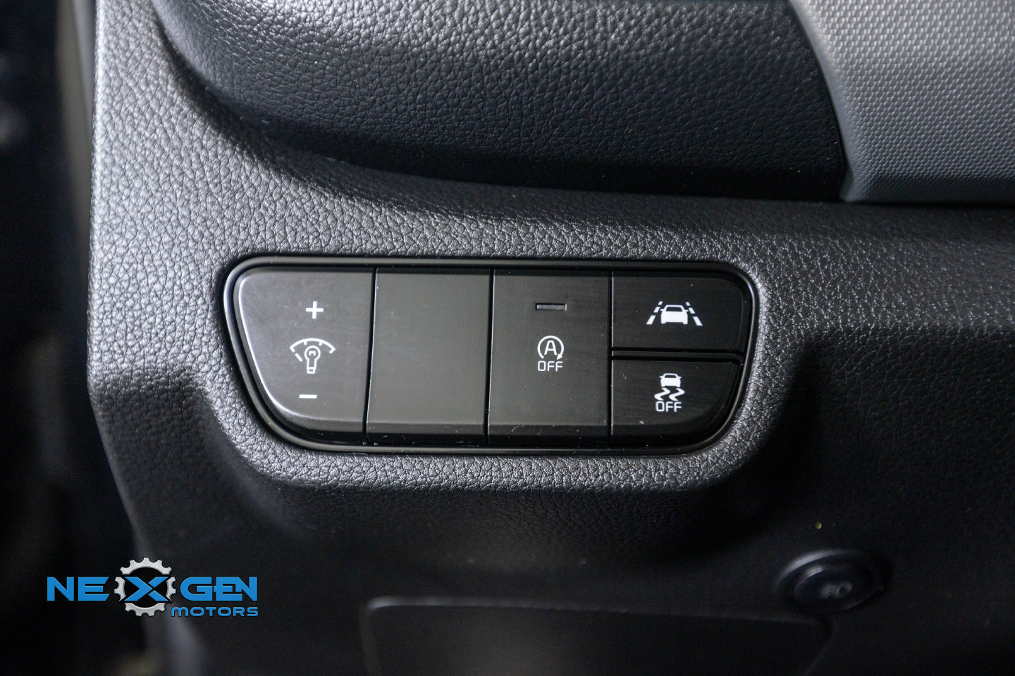 Used 2023 Kia Seltos LX AWD/4WD image 14