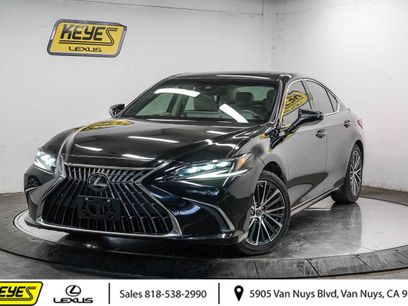Used 2024 Lexus ES 300h w/ Premium Package