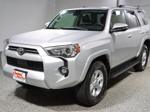 Used 2024 Toyota 4Runner SR5 Premium AWD/4WD image 31