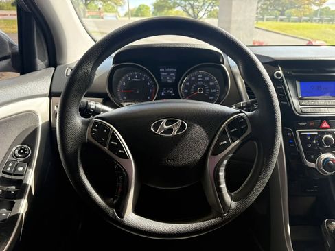 Used 2014 Hyundai Elantra GT FWD image 11
