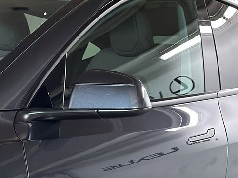 Used 2026 Tesla Model Y 2WD image 5