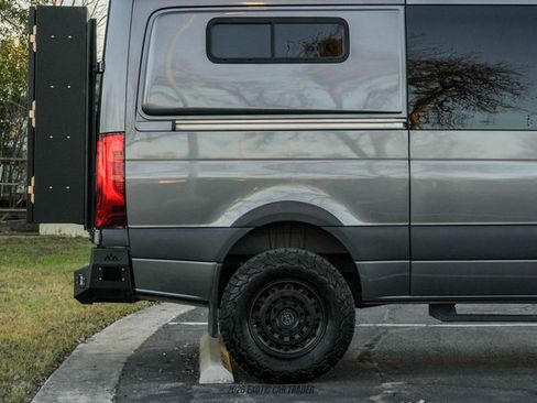 Used 2022 Mercedes-Benz Sprinter 2500 image 10