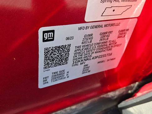 Used 2023 GMC Acadia SLE w/ Driver Convenience Package FWD image 21