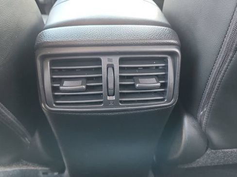 Used 2022 Nissan Rogue Sport SL AWD/4WD image 32