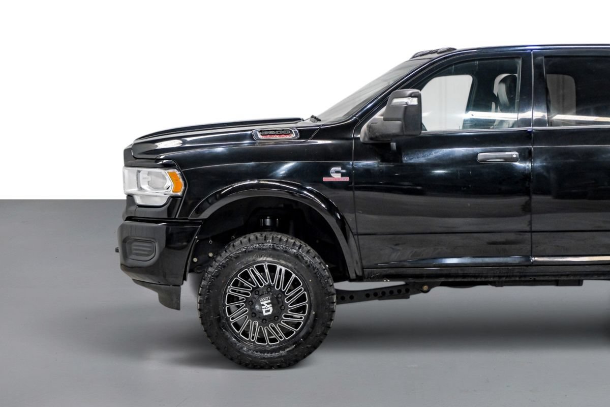 Used 2023 RAM 3500 Tradesman w/ Chrome Appearance Group AWD/4WD image 11