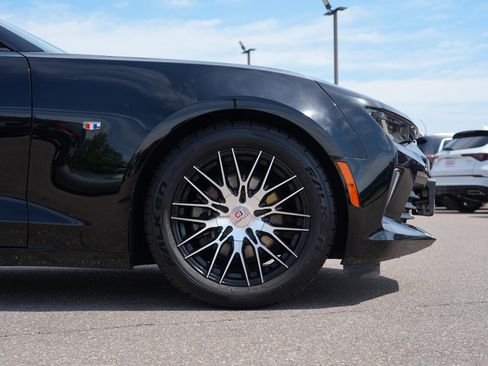 Used 2017 Chevrolet Camaro LT RWD image 11