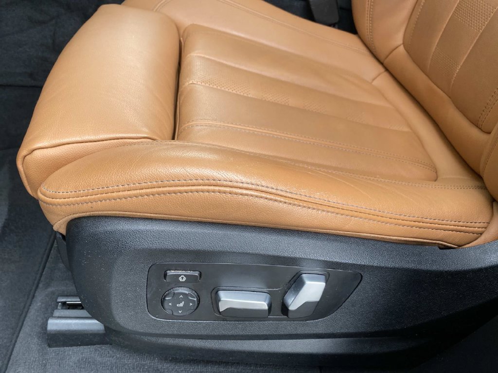Used 2021 BMW X5 xDrive40i w/ Premium Package 2 AWD/4WD image 23