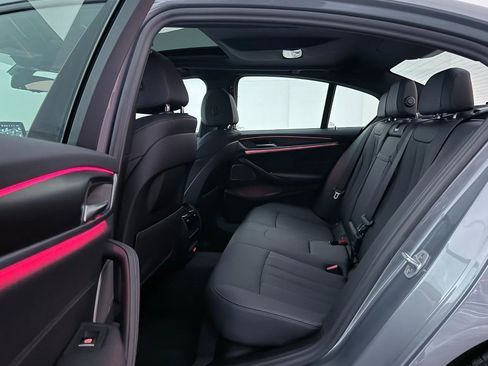 Used 2023 BMW 540i xDrive w/ M Sport Package image 22