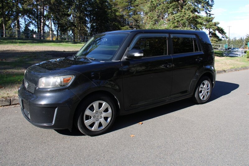 Used 2008 Scion xB FWD image 1