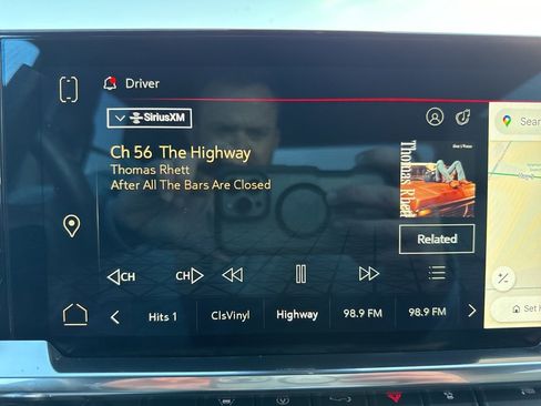 Used 2025 GMC Sierra 1500 SLT image 10