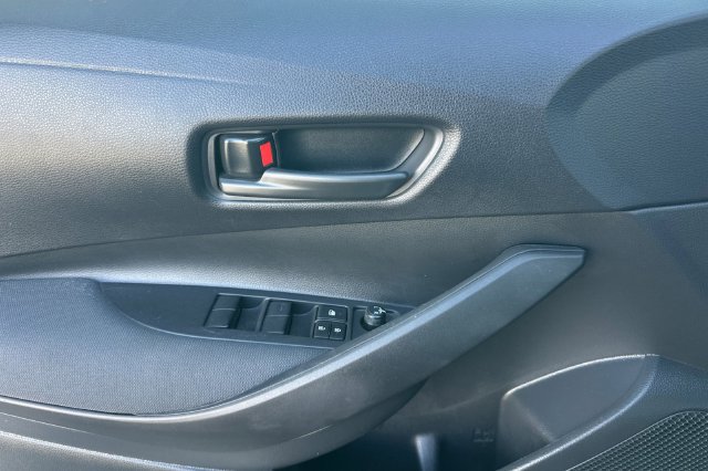 Certified 2025 Toyota Corolla LE FWD image 14