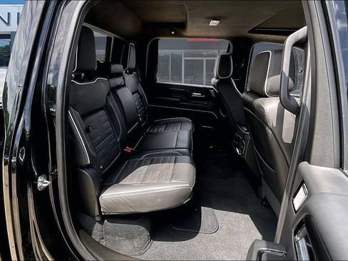 Used 2025 GMC Sierra 2500 AT4X AWD/4WD image 24