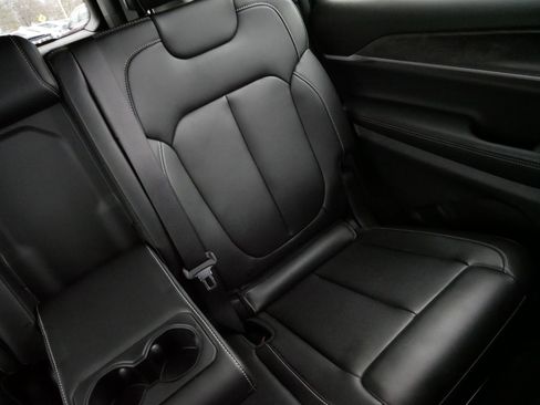 Used 2024 Jeep Grand Cherokee L Limited w/ Black Appearance Package image 14