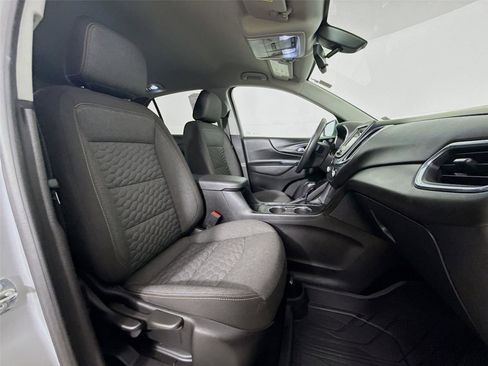 Used 2019 Chevrolet Equinox LT image 28