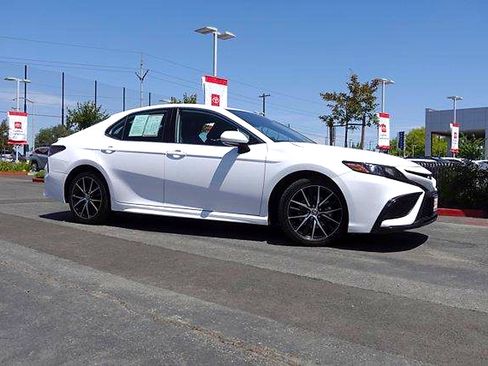 Certified 2024 Toyota Camry SE w/ Convenience Package FWD image 4