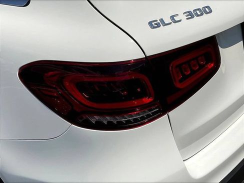 Certified 2022 Mercedes-Benz GLC 300 4MATIC image 25