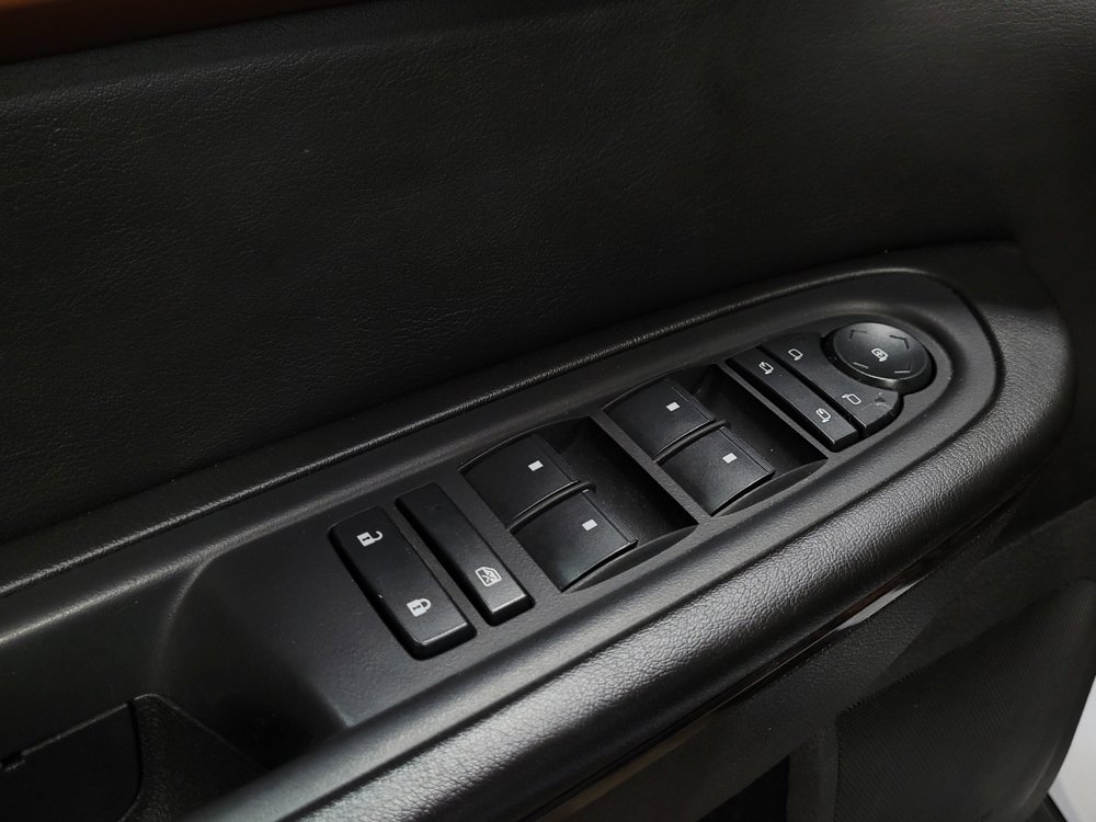 Used 2017 Chevrolet Traverse Premier FWD image 27