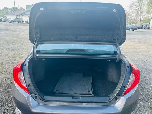 Used 2019 Honda Civic Sport image 14