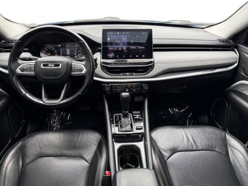 Used 2022 Jeep Compass Latitude w/ Sun and Sound Group AWD/4WD image 13