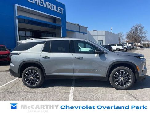 New 2026 Chevrolet Traverse LT w/ Enhanced Driving Package AWD/4WD image 2