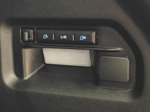 Used 2023 Ford Explorer Limited w/ Equipment Group 301A AWD/4WD image 39