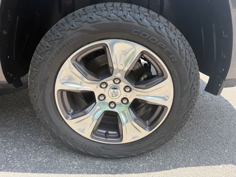 Used 2022 RAM 1500 Laramie AWD/4WD image 28