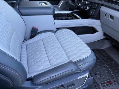 Used 2023 Ford F250 Limited w/ FX4 Off-Road Package image 17