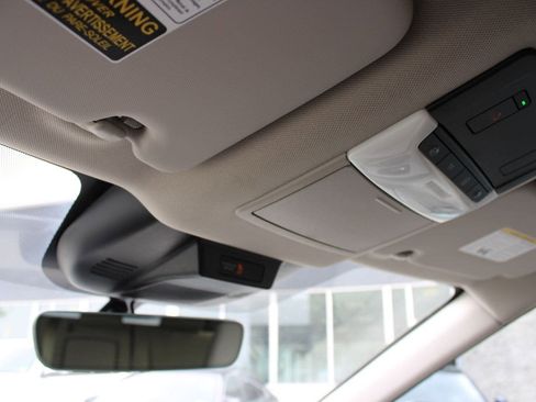 Used 2023 Nissan Rogue SV image 26