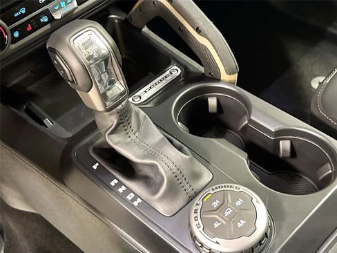 New 2025 Ford Bronco Badlands image 16