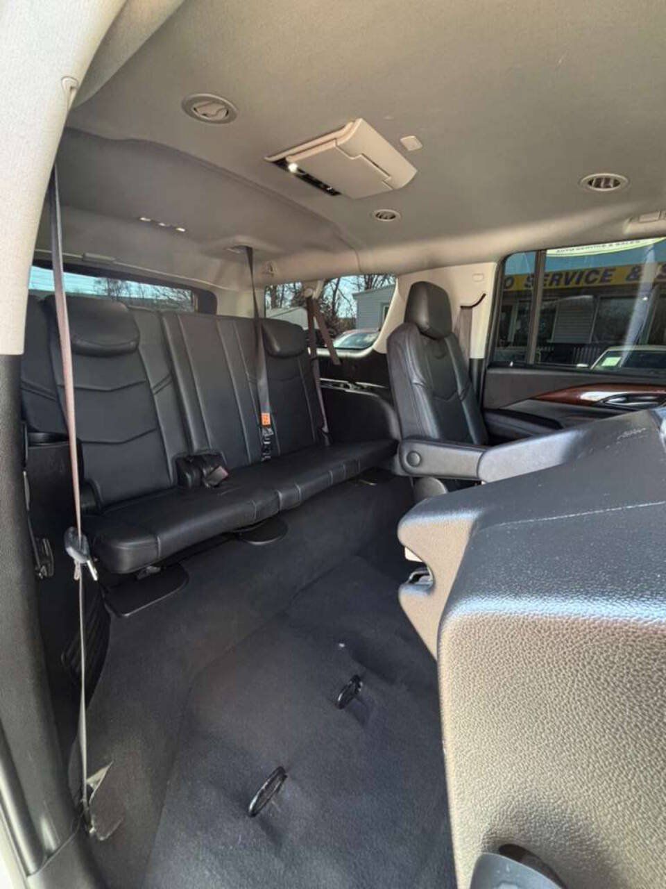 Used 2019 Cadillac Escalade ESV Luxury w/ LPO, Radiant Package AWD/4WD image 21