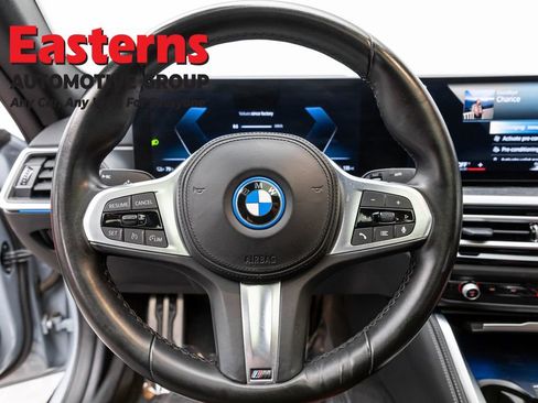 Used 2023 BMW i4 eDrive40 w/ M Sport Package image 10