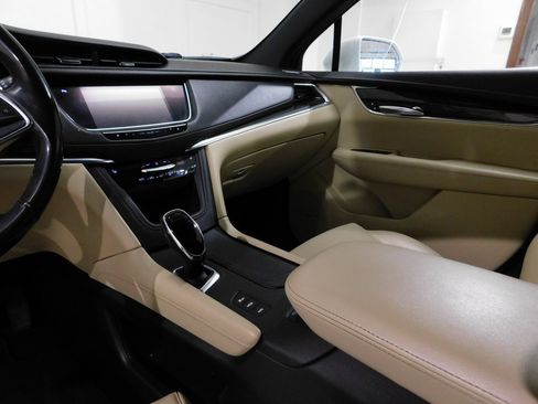 Used 2018 Cadillac XT5 AWD image 74