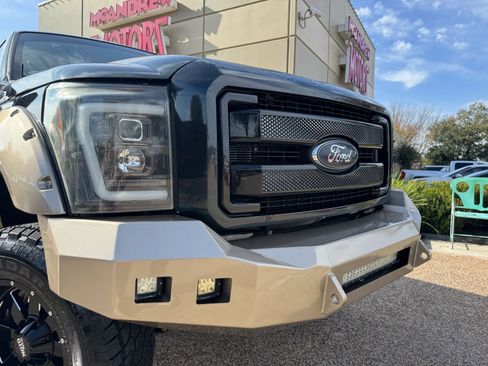 Used 2012 Ford F250 King Ranch w/ King Ranch w/Chrome Pkg image 3