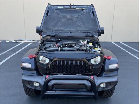 Used 2018 Jeep Wrangler Unlimited Sport image 39