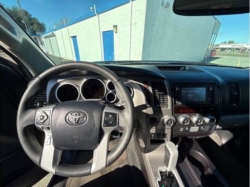 Used 2016 Toyota Sequoia Limited image 27
