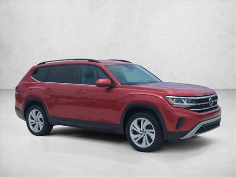 Used 2021 Volkswagen Atlas SE w/ Towing Package FWD image 3