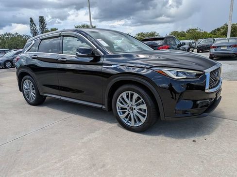 Used 2023 INFINITI QX50 Pure FWD image 2