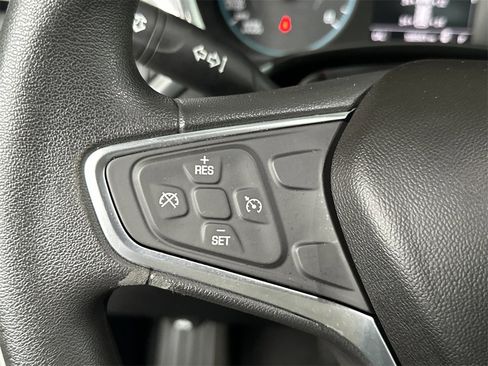 Used 2018 Chevrolet Equinox LT image 20